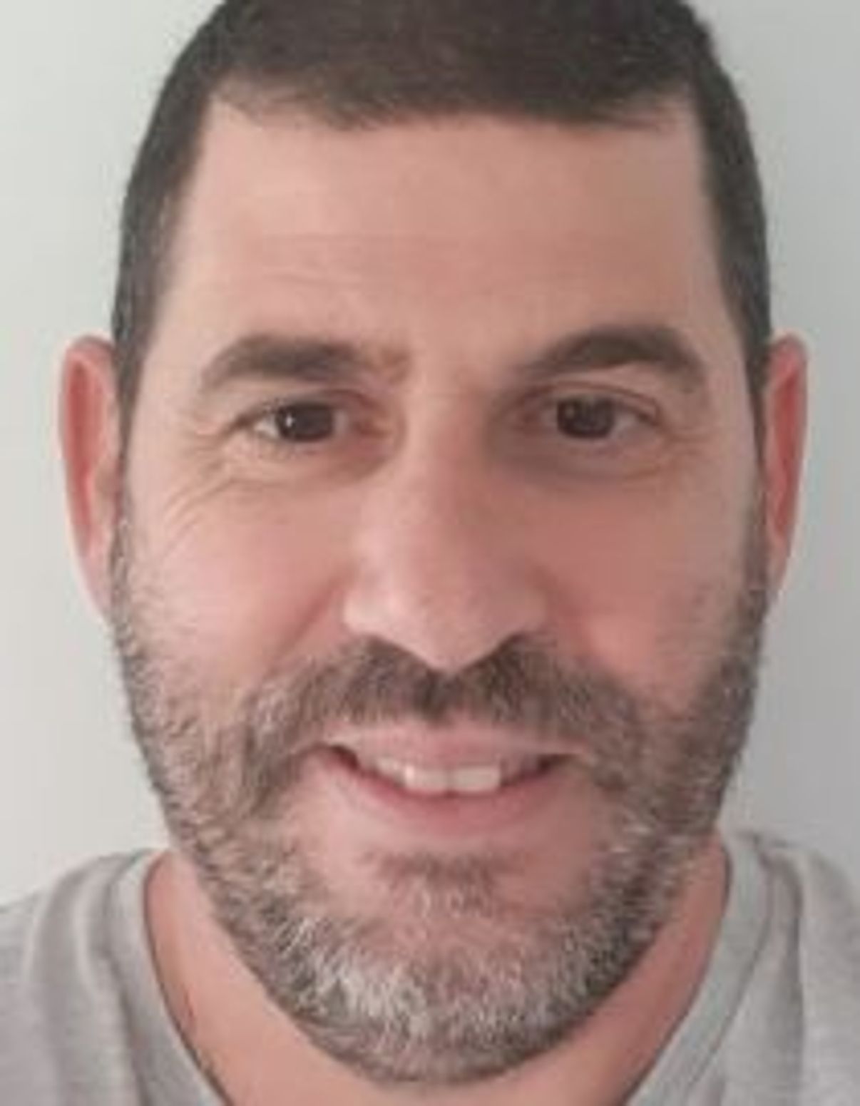 תמונת פורטרט של בעל המקצוע