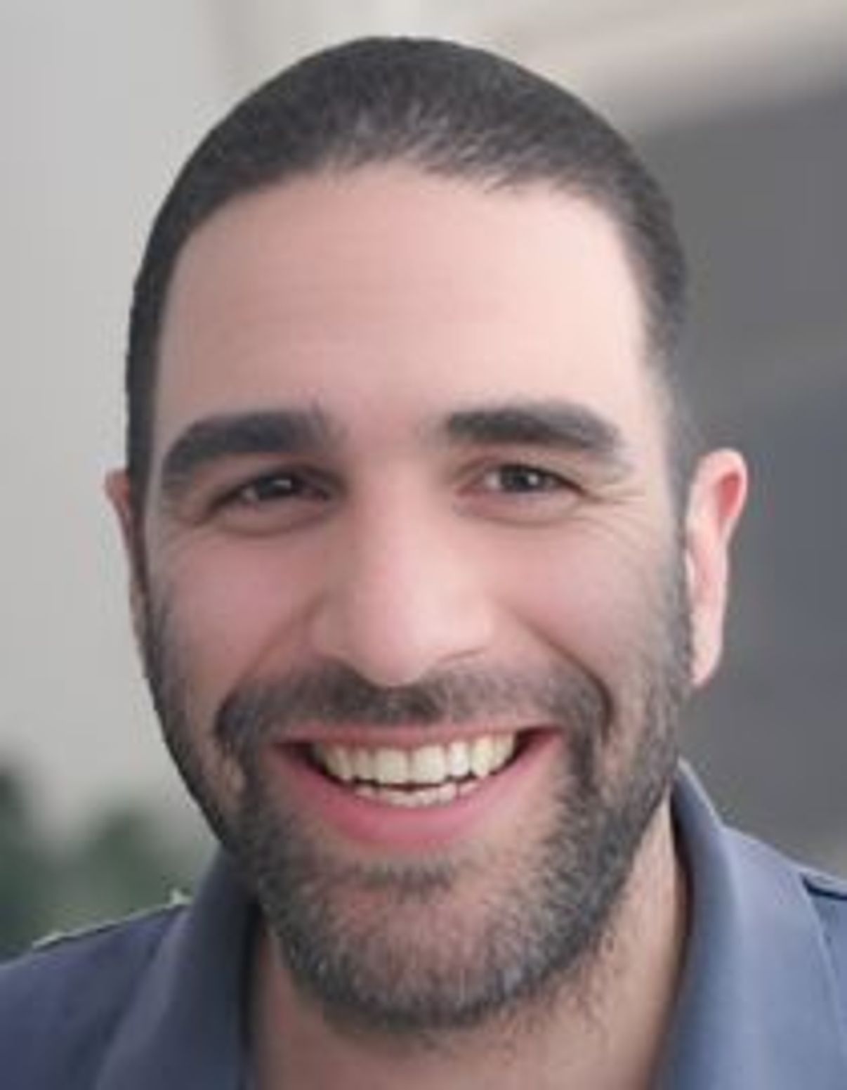 תמונת פורטרט של בעל המקצוע