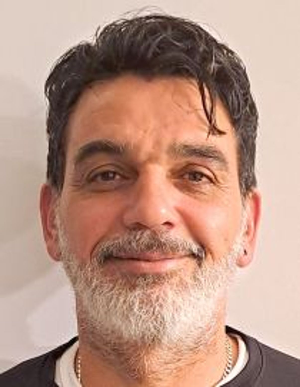 תמונת פורטרט של בעל המקצוע